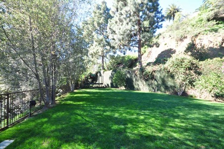 Enlarge photo 71