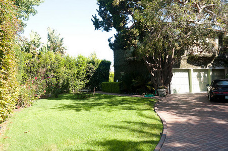 Enlarge photo 2