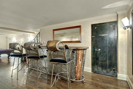 Enlarge photo 56