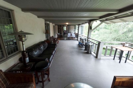 Enlarge photo 89