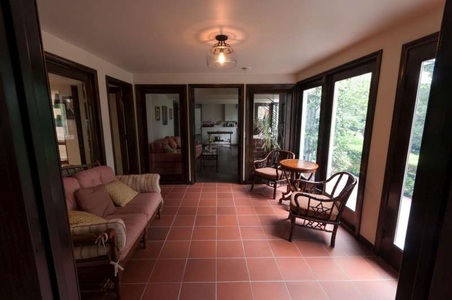 Enlarge photo 105