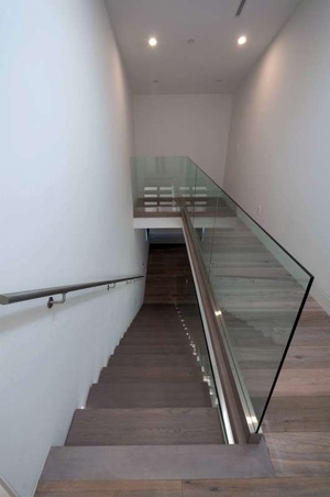 Enlarge photo 46