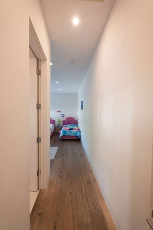 Enlarge photo 53
