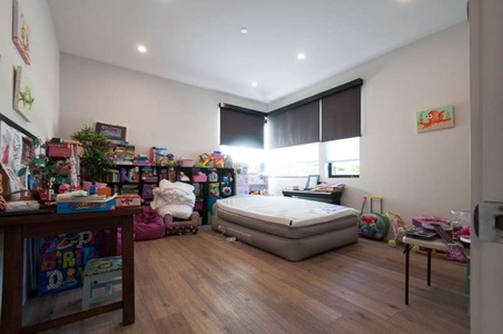 Enlarge photo 56