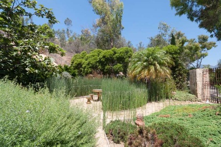 Enlarge photo 143