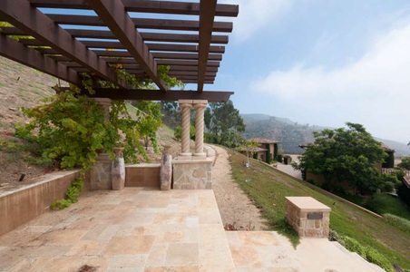 Enlarge photo 198