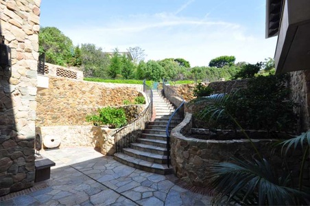 Enlarge photo 6
