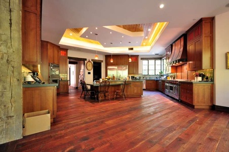 Enlarge photo 33