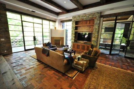 Enlarge photo 40
