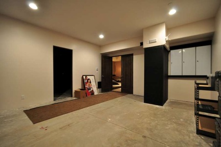 Enlarge photo 48