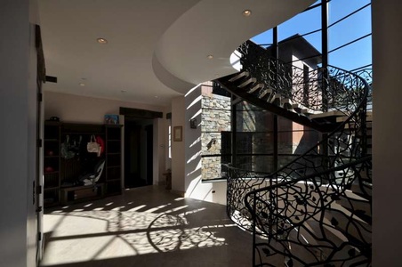 Enlarge photo 63