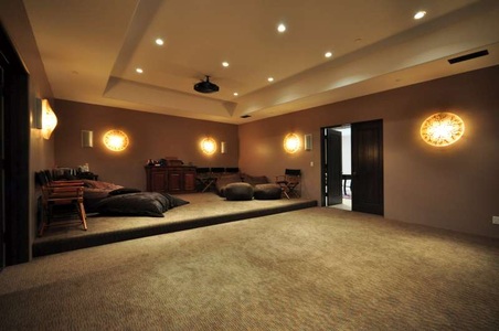 Enlarge photo 118
