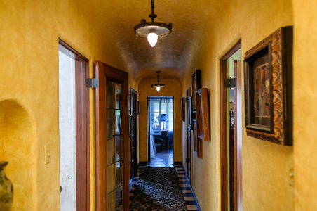 Enlarge photo 52