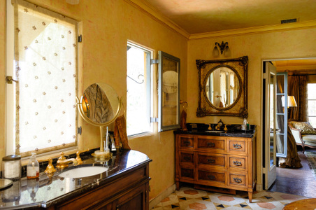 Enlarge photo 78