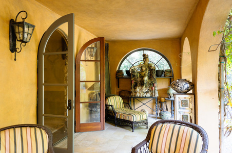 Enlarge photo 109