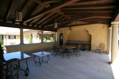 Enlarge photo 49