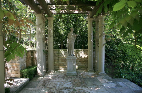 Enlarge photo 76