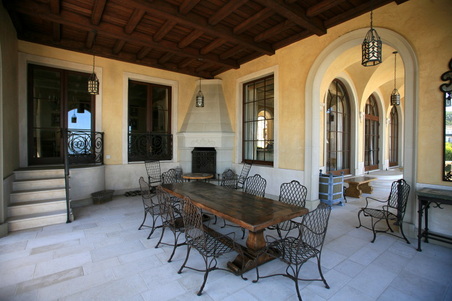 Enlarge photo 93