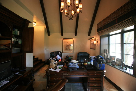 Enlarge photo 100