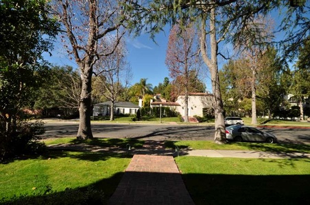 Enlarge photo 2