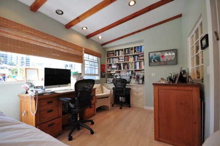 Enlarge photo 28