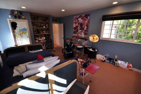 Enlarge photo 47