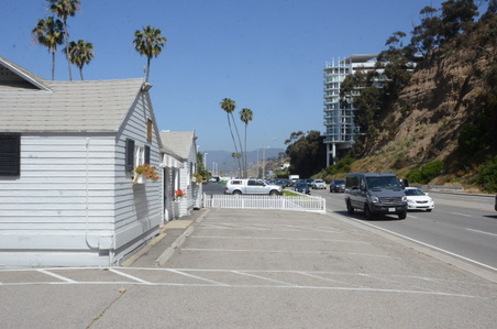 Enlarge photo 1