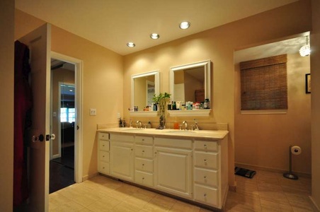 Enlarge photo 33