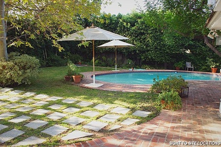 Enlarge photo 32