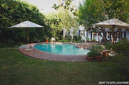 Enlarge photo 33