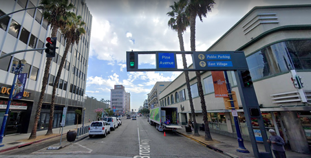 Broadway @ Pine Ave