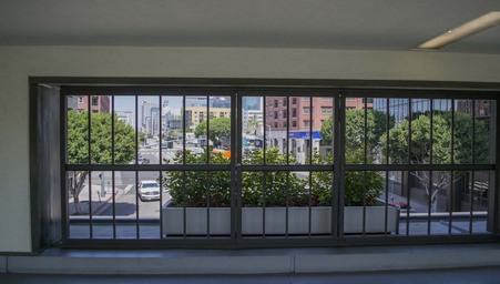 Enlarge photo 32