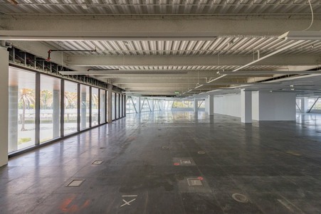 Enlarge photo 36