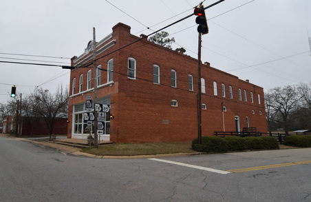 1911 Bldg. Gay, GA.
