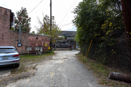 Enlarge photo 24