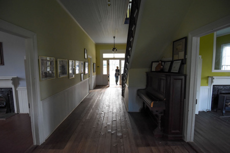 Enlarge photo 24