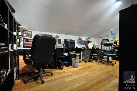 Enlarge photo 48