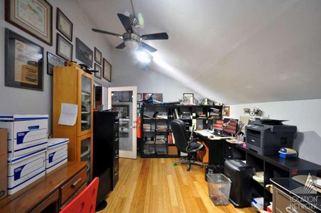 Enlarge photo 49