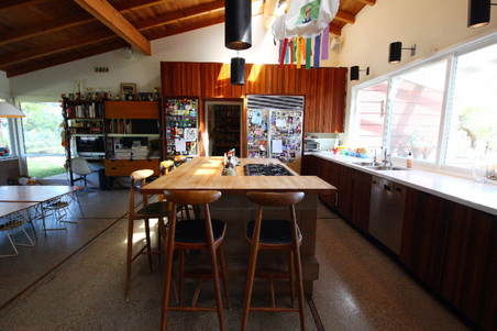 Enlarge photo 125