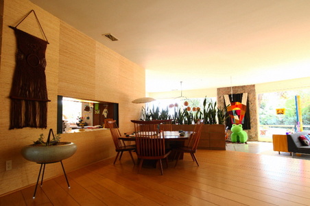 Enlarge photo 145