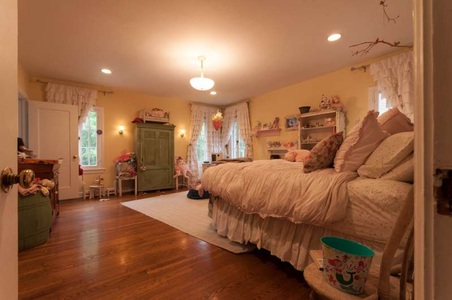 Enlarge photo 44