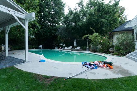 Enlarge photo 58