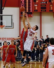 Morton Varsity Boys B-ball vs Pekin