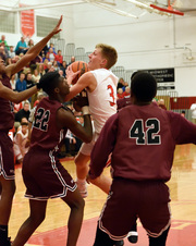 Morton Var Boys B-ball vs Peoria Central