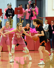 Morton Var Girls B-ball vs Washington