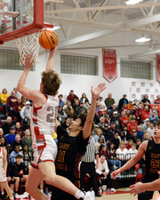 Morton Var Boys B-ball vs East Peoria