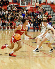 Morton Var Boys B-ball vs Moline