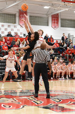 Morton Var Boys B-ball vs Washington