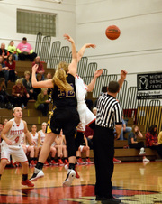 Morton Var Girls B-ball vs Bloomington