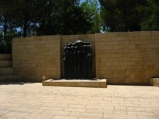 Enlarge photo 18
